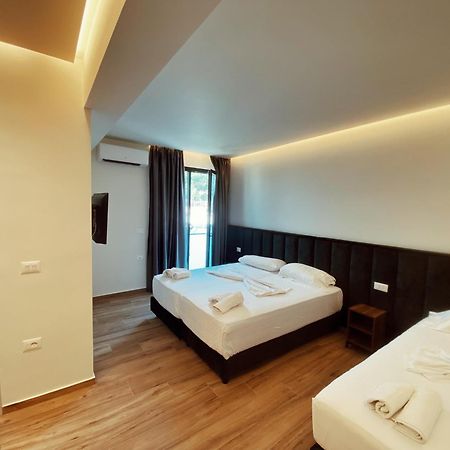 Adriatik Hotel Vlorë Εξωτερικό φωτογραφία