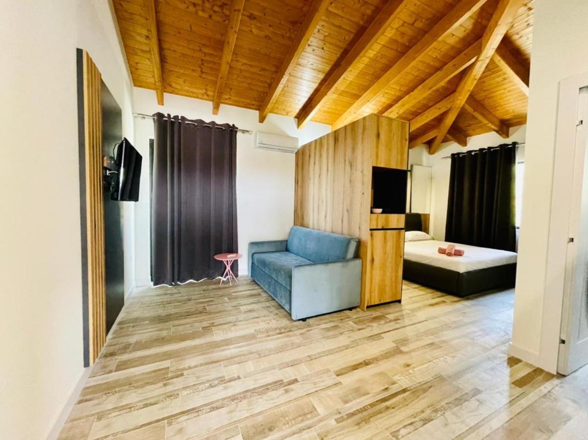 Adriatik Hotel Vlorë Εξωτερικό φωτογραφία