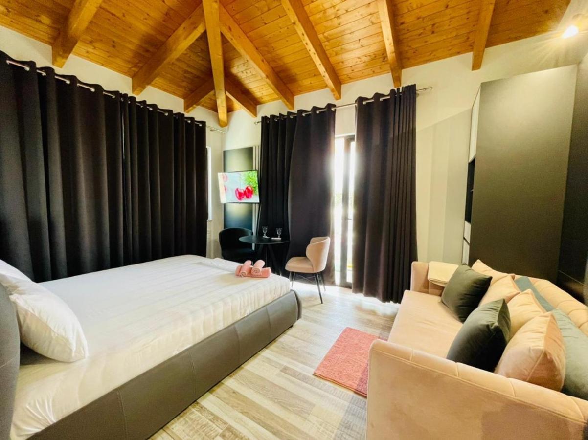 Adriatik Hotel Vlorë Εξωτερικό φωτογραφία