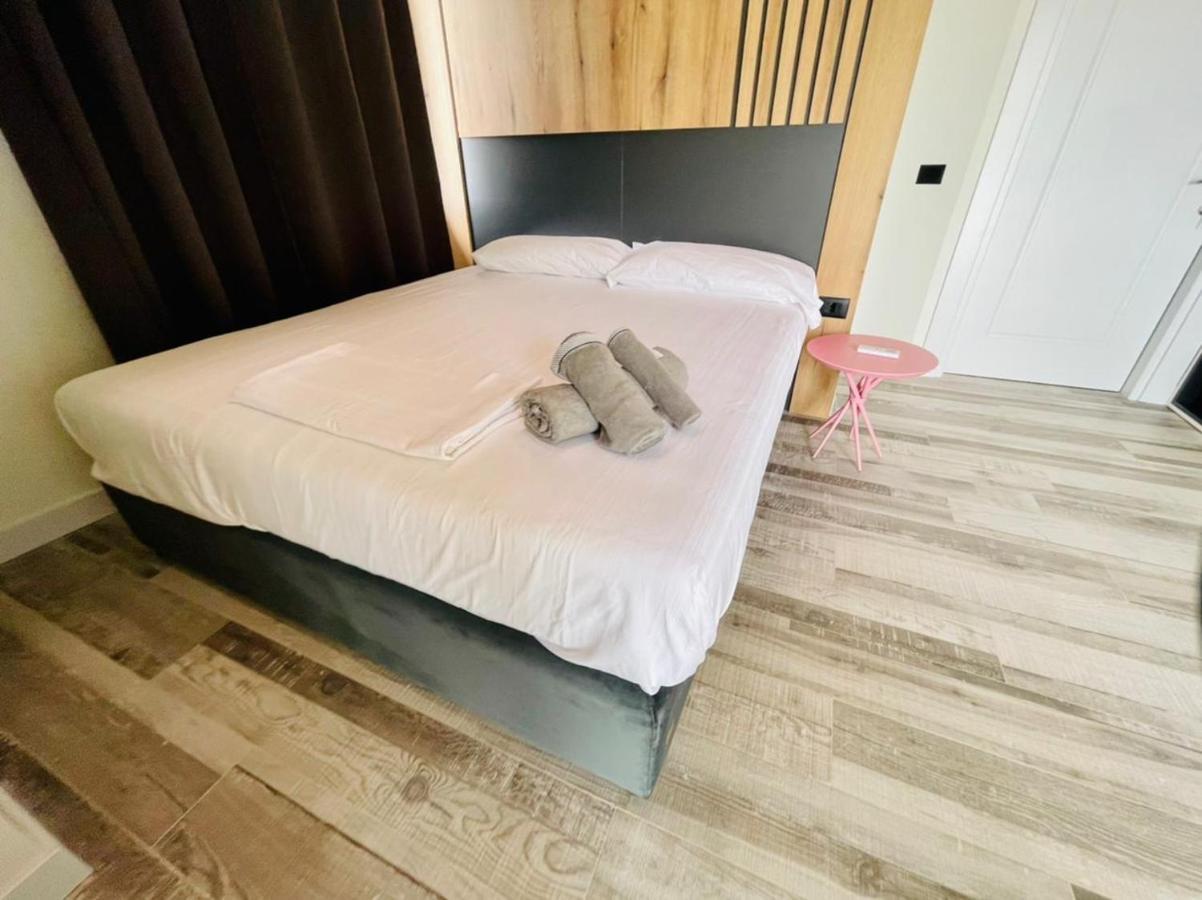 Adriatik Hotel Vlorë Εξωτερικό φωτογραφία