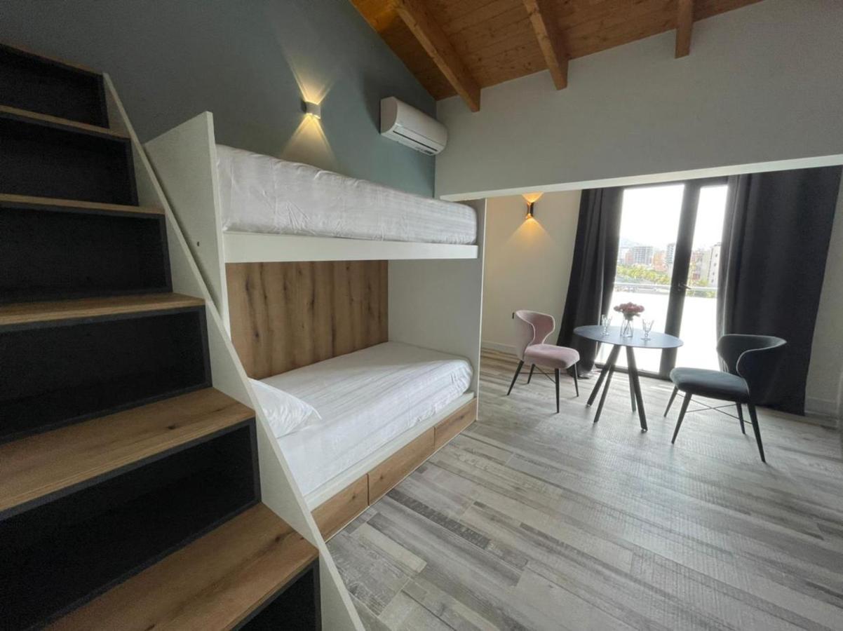 Adriatik Hotel Vlorë Εξωτερικό φωτογραφία